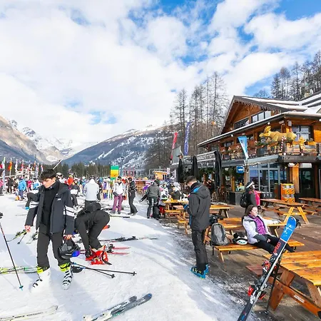 Le Meuble Between Center & Skiing - Happy Apartment