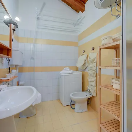 Le Meuble Between Center & Skiing - Happy *